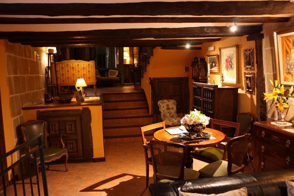 La Casa De Sebastian Guest House Valderrobres Exterior photo
